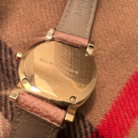 Burberry authentic watch - Picture 6 of 7